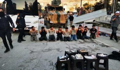 Deprem Bölgesine Giden Tırı Yağmalayanlar Yakalandı